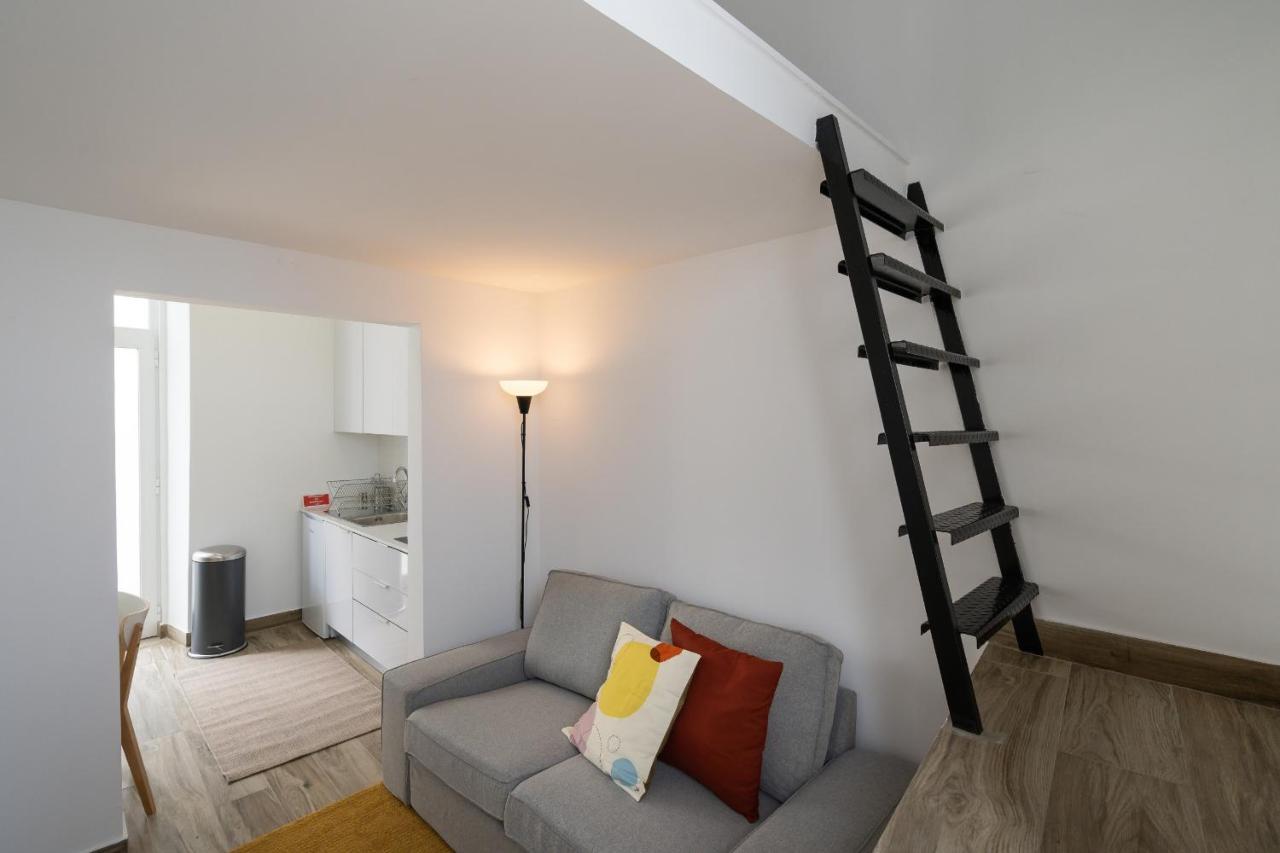 Tia Anica House II - Apartment With Terrace In Central Fuseta Beach Village Exterior photo