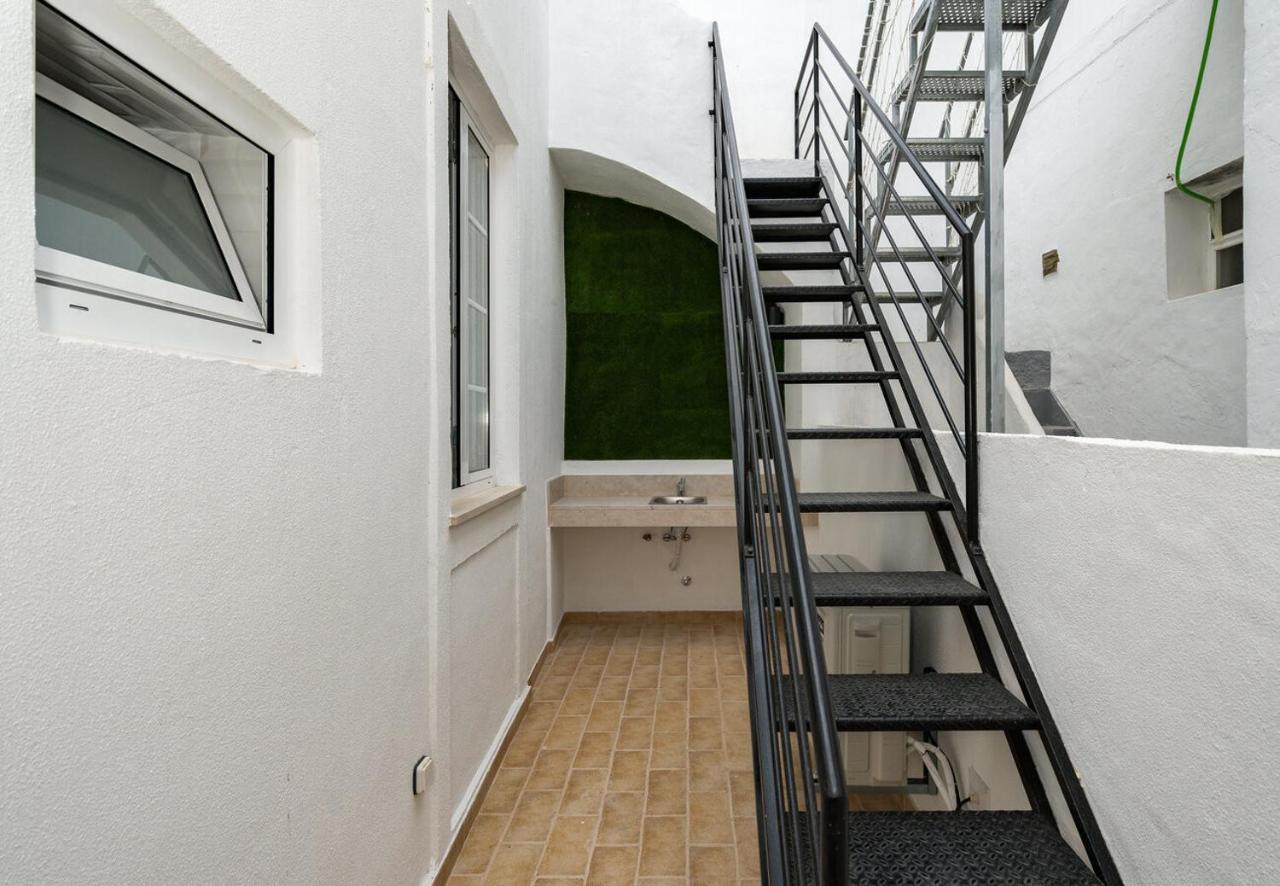 Tia Anica House II - Apartment With Terrace In Central Fuseta Beach Village Exterior photo